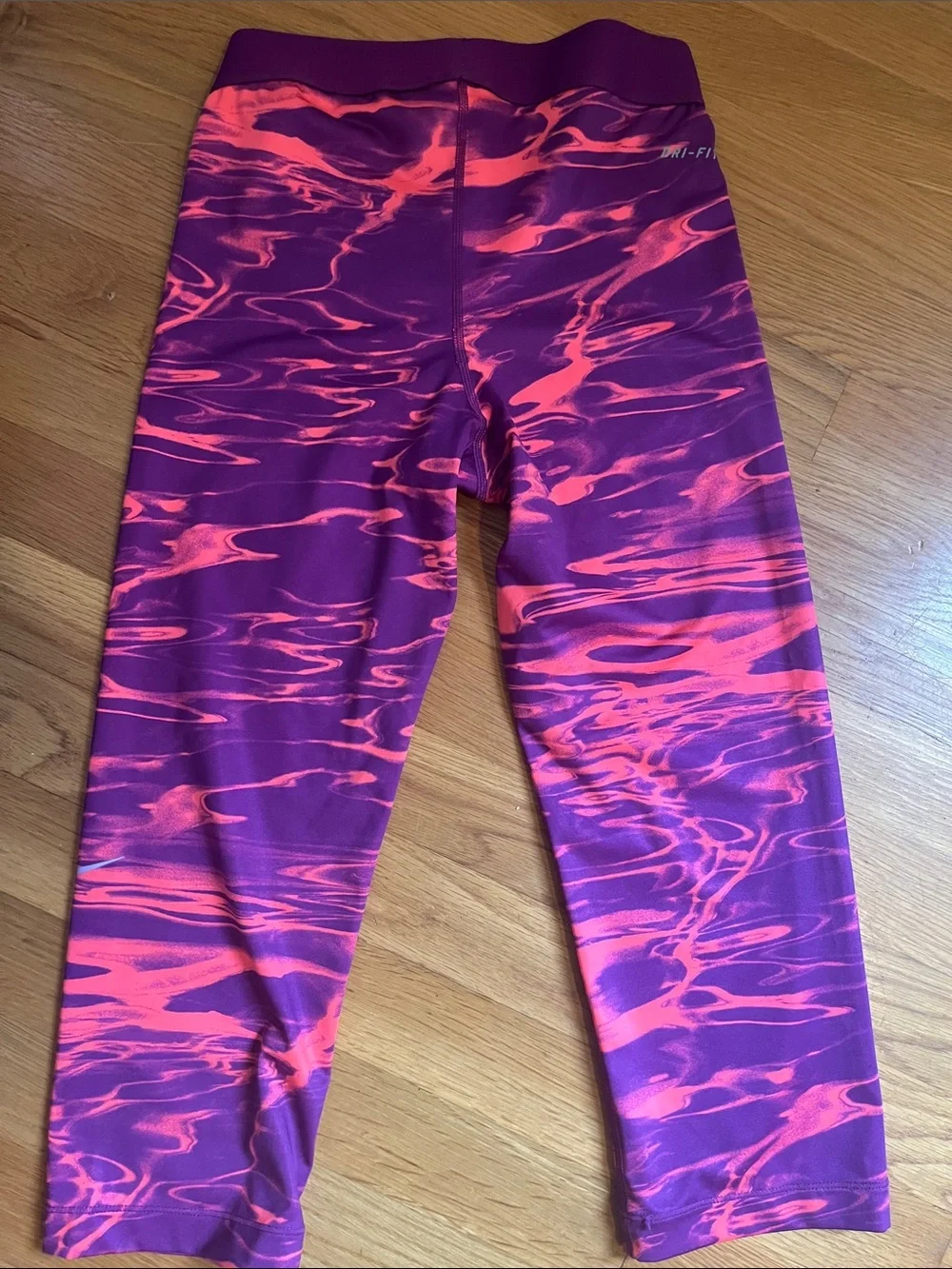 Nike Dry Fit Pro Purple & Pink Small Capri Leggings